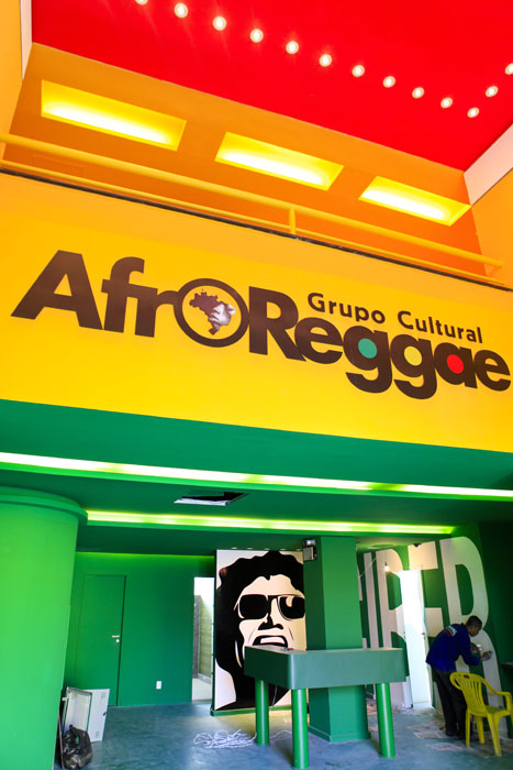 Want to work for a week with AfroReggae in Rio de Janeiro?